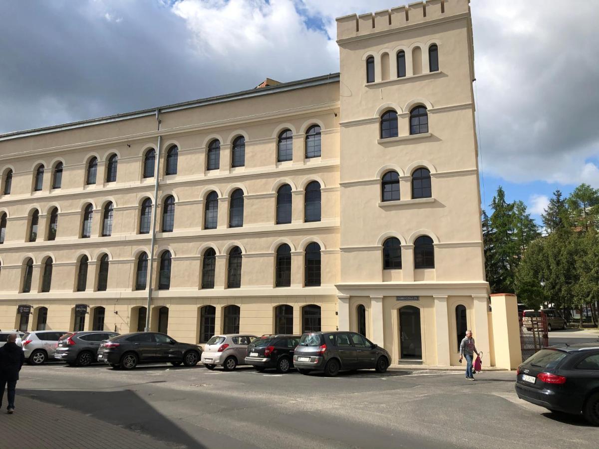 Ferienwohnung One Night Lofty Fabryczna Grünberg Exterior foto
